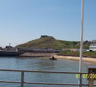 Hafen von Helgoland mit den bunten Häuschen