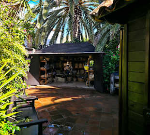 Souvenir und Keramik Shop