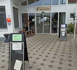 Eingang zum Vogelpark