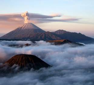 Sonnenaufgang am Mt. Bromo