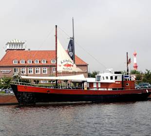 Das Restaurantschiff "Klibfisch"