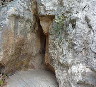 Höhleneingang-Ghar Dalam