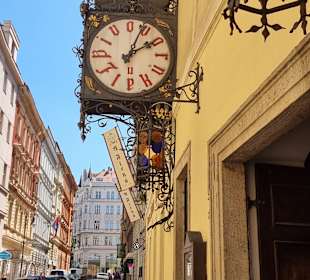 Uhr