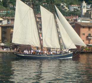 Drei-Master auf dem See