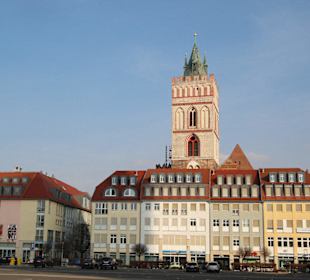 De Turm von St. Marien vom Brunnenplatz