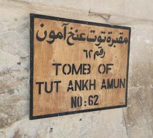 Tut auch amun