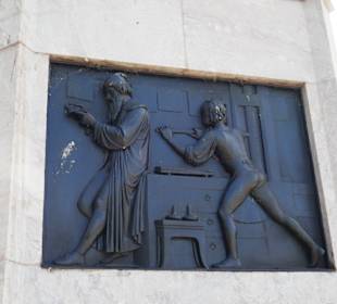 Weitere Platte am Denkmal Gutenberg