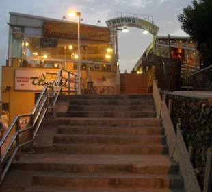 Shopping Center Tropical