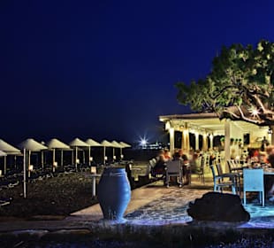Taverna Pelagos am Strand