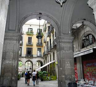 Barri Gotic; Zugang zur Reial