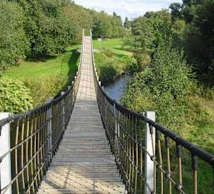 Hängebrücke im Neulandpark