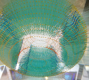 Exponate des Museums für Modernes Glas