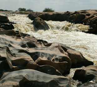 Lugard Falls - Tsavo Ost