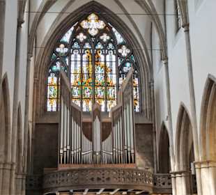 Blick auf die Orgel