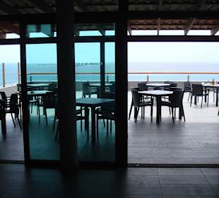 Die Bar in ersten Stock