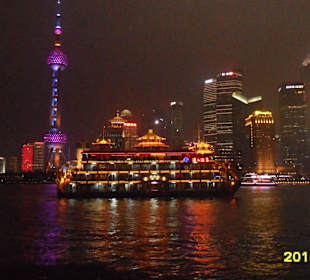 Shanghai Bund (2 KM weg)