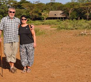 Rancherausflug mit der Lodge im Hintergrund