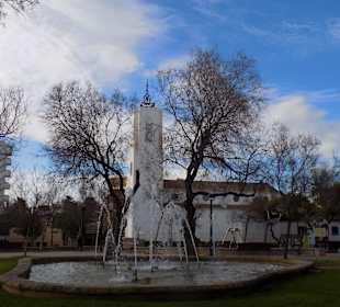 Parkanlage mit Kirche, März 17