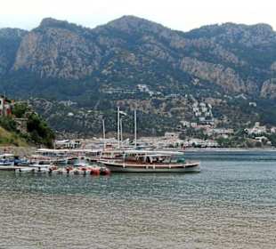 Hafen in Turunc, auf dem Berg Loryma su sehen