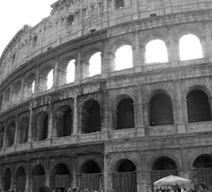 Colosseo bianco e nero
