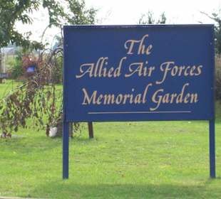 Gedenk-Garten im Memorial Museum