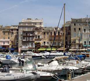 Der Hafen von Bastia