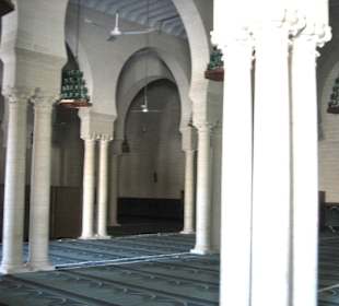 Im Inneren der großen Moschee
