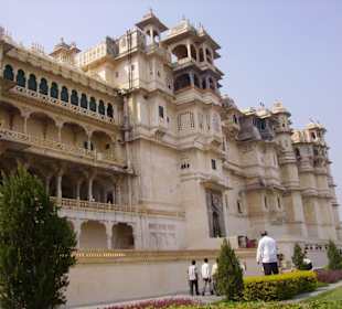 Der Garten mit dem City Palace