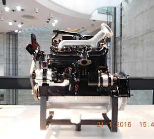 Музей Мерседес-Бенц