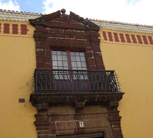 Historisches Gebäude - Calle Obispo Rey Redondo