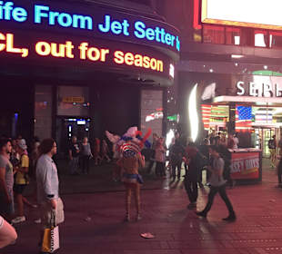 Figuren die Touristen abzocken