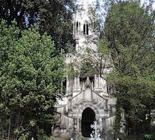 Impression des aussergewöhnlichen Friedhofs