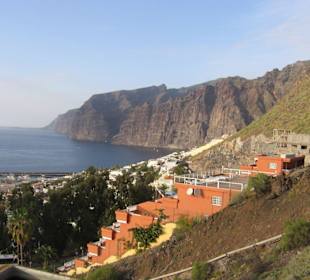 Blick zu den Klippen von Los Gigantos