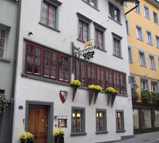 Фотка ресторна и улицы перед ним