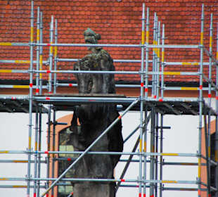 Brunnen in Renovierung