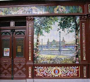 Kachelbild an Hauswand