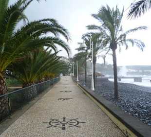 Strandpromenade vor dem Hotel Vila Gale Santa Cruz
