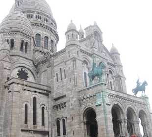 La basilica che domina Montmartre