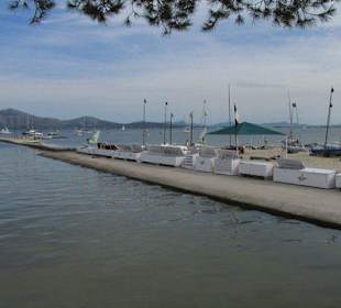 Wassersport bei Flußmündung