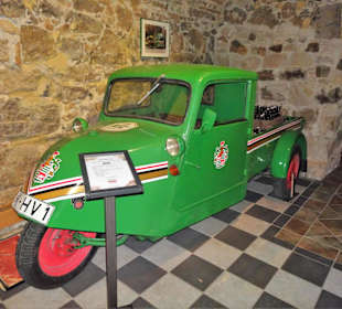 Historisches Fahrzeug der Firma Barre