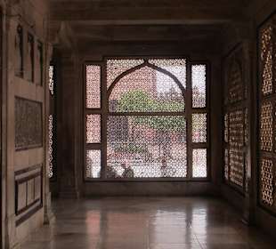 In der Katakombe des Salem Shishti