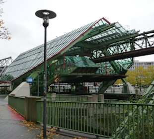 Schwebebahn modernisierte Station
