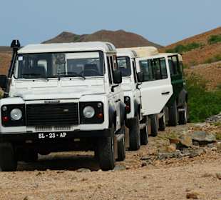 Südtour - Teil der Jeepflotte in Povoacao Velha