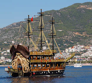 My Rainbow Piratenschifffahrt