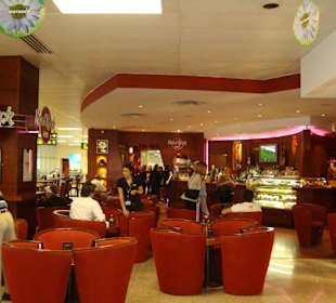 Hard Rock Bar im Flughafen MIA in Luqa