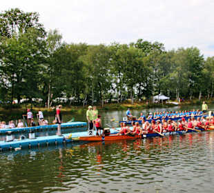 Startvorbereitungen Drachenbootrennen