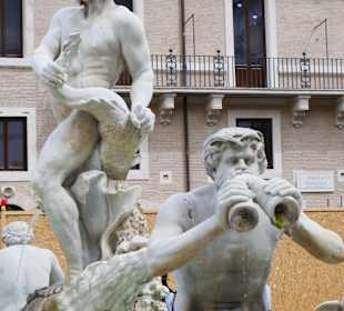 Figuren am Mohrenbrunnen