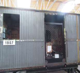 Im Museum des öffentlichen Peronennahverkehrs