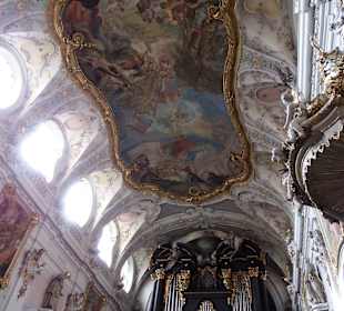 Prunkvoller Chorus