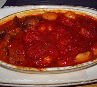 Schweinefleisch aus dem Backofen mit Gigantes